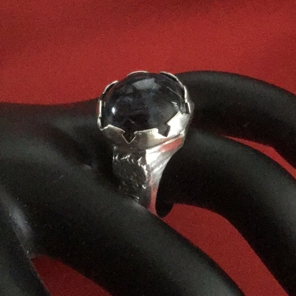Vintage-Inspired 925 Silver and Blue Gemstone Ring